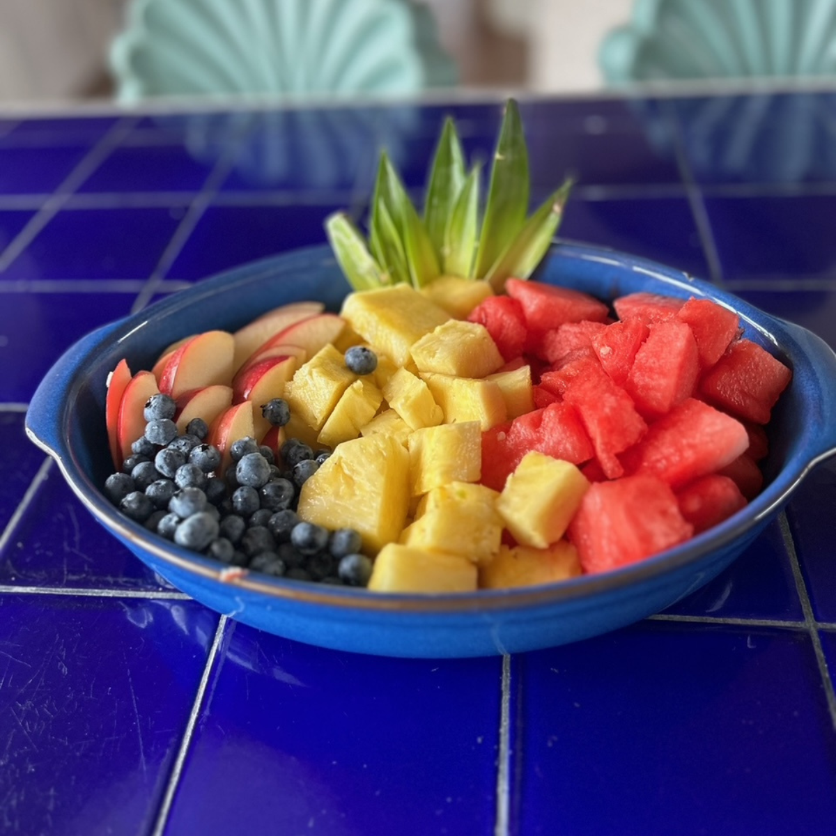 Breakfast Fruit Platter with Juice (Serves 4)